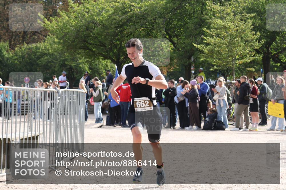 14.09.2025 - Stadtparktriathlon Strokosch-Dieckow http://msf.ph/oto/8886414 14.09.2025 11:20:01 Ziel 662 meine-sportfotos.de
