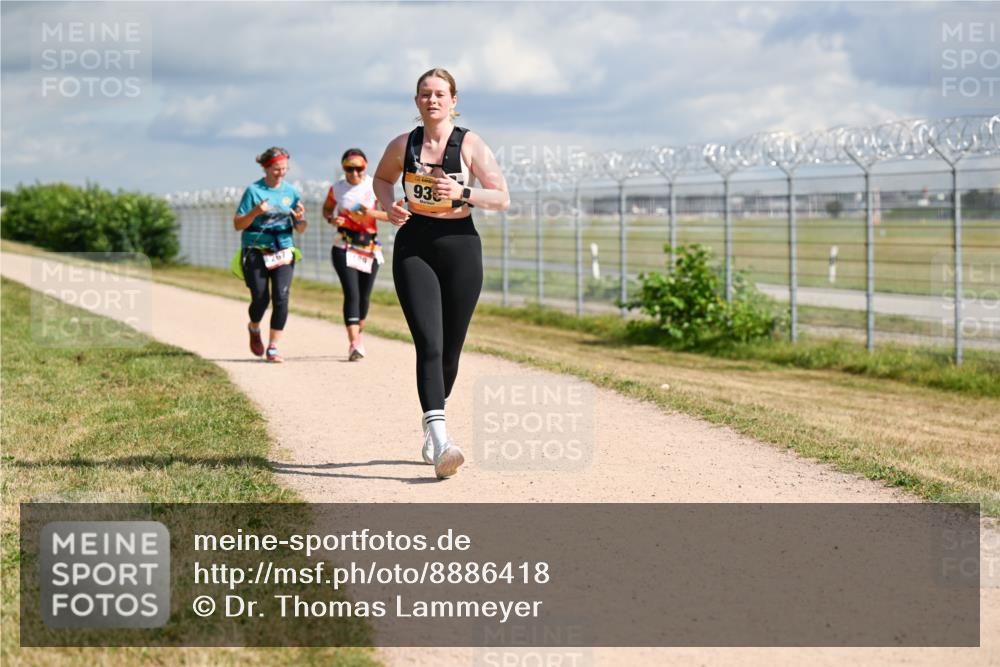 14.09.2025 - Airport Race Dr. Thomas Lammeyer http://msf.ph/oto/8886418 14.09.2025 12:46:10 Laufen 267, 129, 93 meine-sportfotos.de
