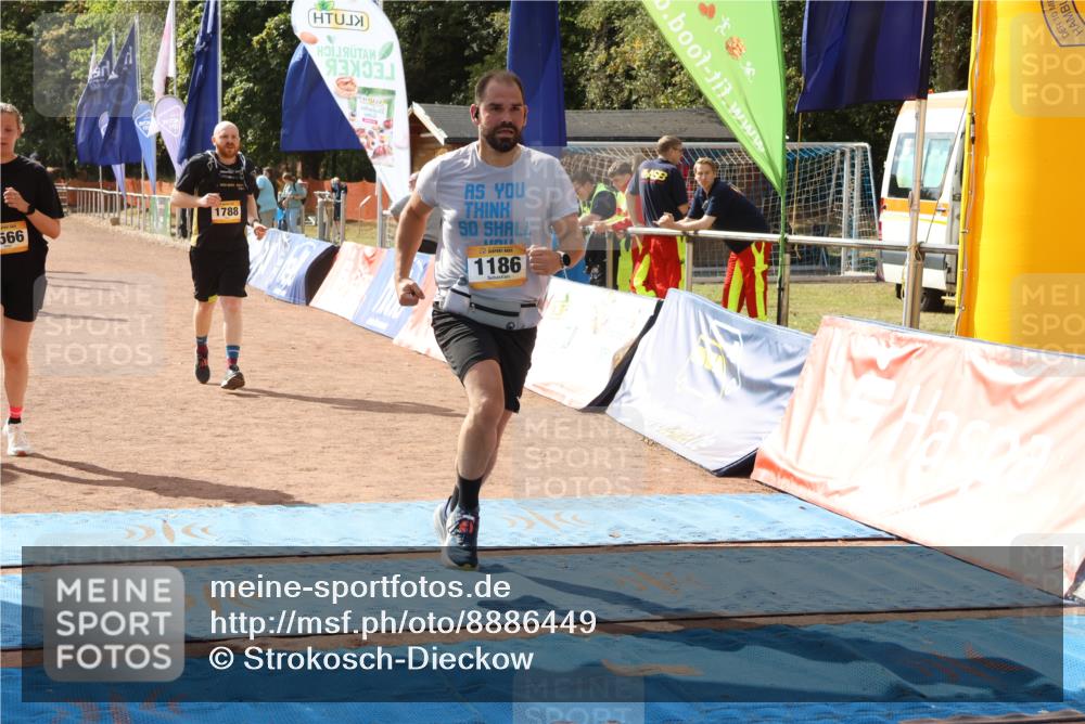 14.09.2025 - Airport Race Strokosch-Dieckow http://msf.ph/oto/8886449 14.09.2025 12:52:47 Ziel 138, 990, 1098, 1186, 1283, 1503, 1566, 1788, 1987 meine-sportfotos.de