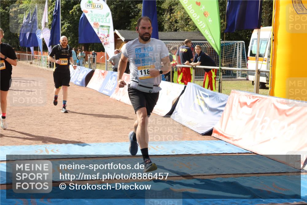 14.09.2025 - Airport Race Strokosch-Dieckow http://msf.ph/oto/8886457 14.09.2025 12:52:47 Ziel 138, 990, 1098, 1186, 1283, 1503, 1566, 1788, 1987 meine-sportfotos.de