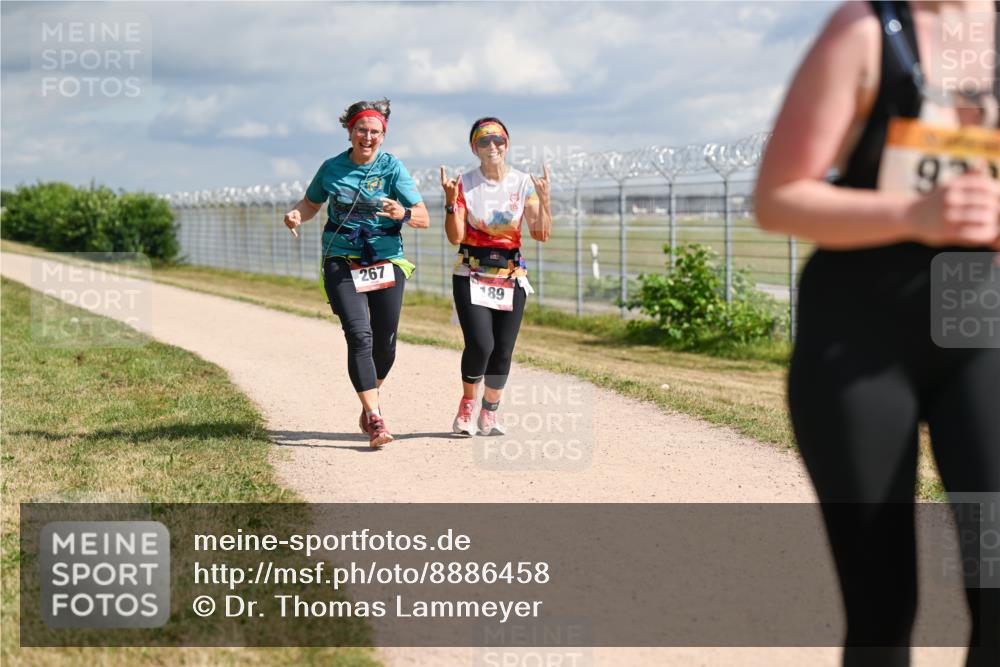 14.09.2025 - Airport Race Dr. Thomas Lammeyer http://msf.ph/oto/8886458 14.09.2025 12:46:13 Laufen 267, 189 meine-sportfotos.de