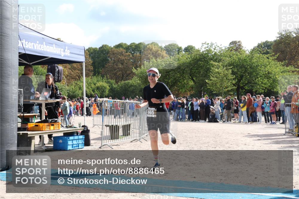 14.09.2025 - Stadtparktriathlon Strokosch-Dieckow http://msf.ph/oto/8886465 14.09.2025 11:21:00 Ziel 665 meine-sportfotos.de