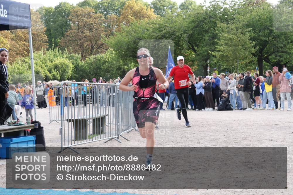 14.09.2025 - Stadtparktriathlon Strokosch-Dieckow http://msf.ph/oto/8886482 14.09.2025 11:21:16 Ziel 515, 598 meine-sportfotos.de