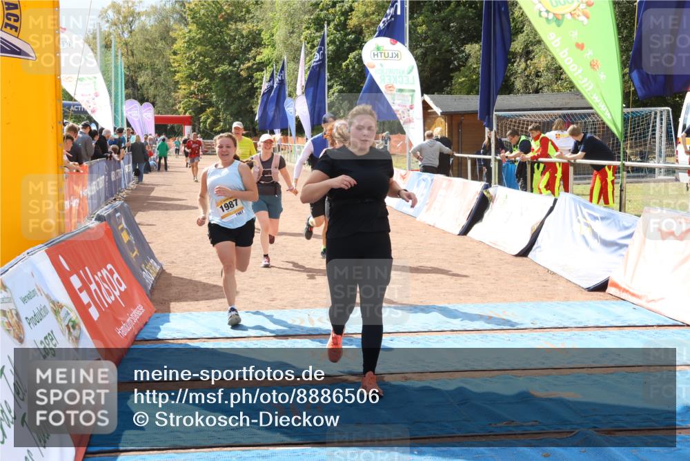 14.09.2025 - Airport Race Strokosch-Dieckow http://msf.ph/oto/8886506 14.09.2025 12:52:54 Ziel 990, 1098, 1283, 1306, 1503, 1696, 1788, 1987 meine-sportfotos.de