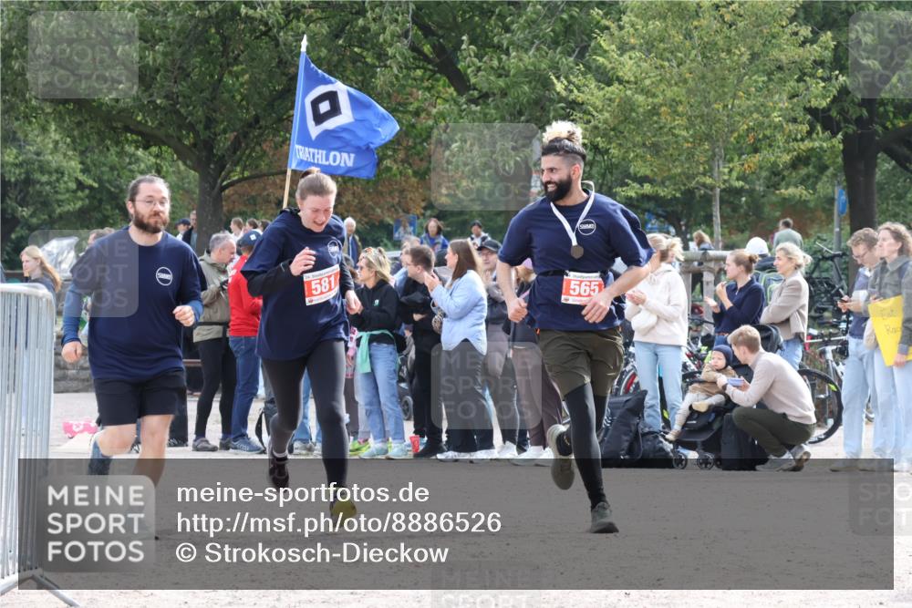 14.09.2025 - Stadtparktriathlon Strokosch-Dieckow http://msf.ph/oto/8886526 14.09.2025 11:22:16 Ziel 581 meine-sportfotos.de