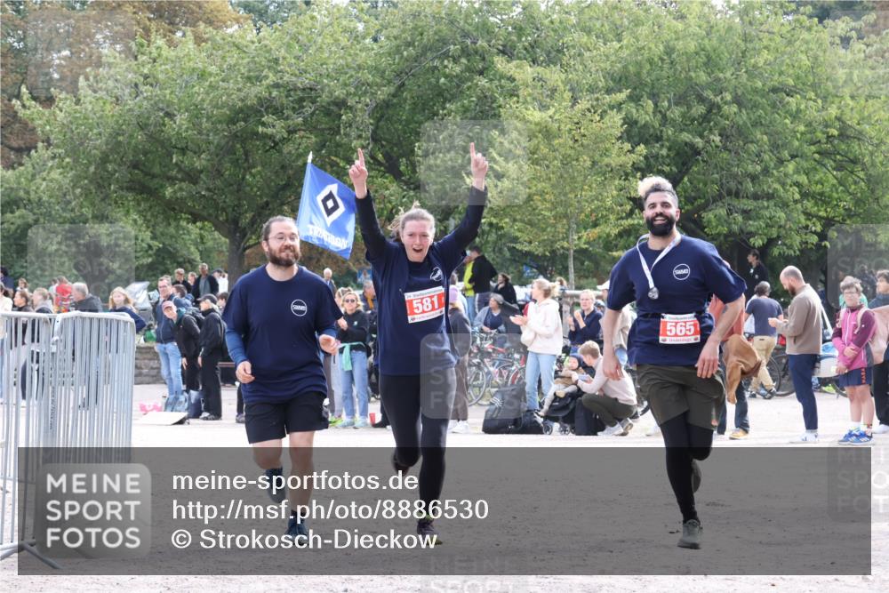 14.09.2025 - Stadtparktriathlon Strokosch-Dieckow http://msf.ph/oto/8886530 14.09.2025 11:22:18 Ziel 581 meine-sportfotos.de