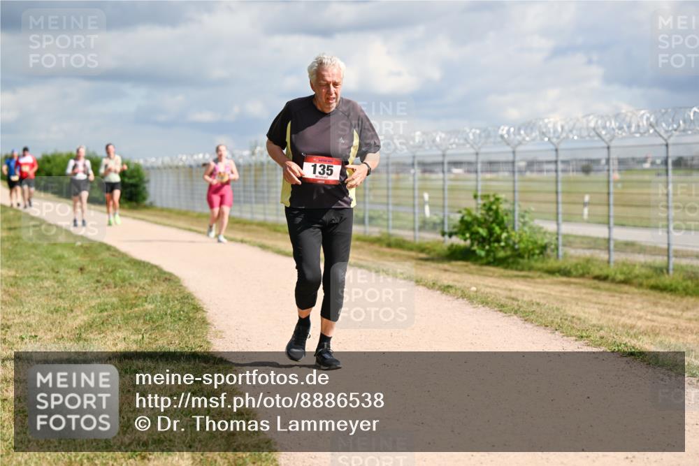14.09.2025 - Airport Race Dr. Thomas Lammeyer http://msf.ph/oto/8886538 14.09.2025 12:46:55 Laufen 135 meine-sportfotos.de