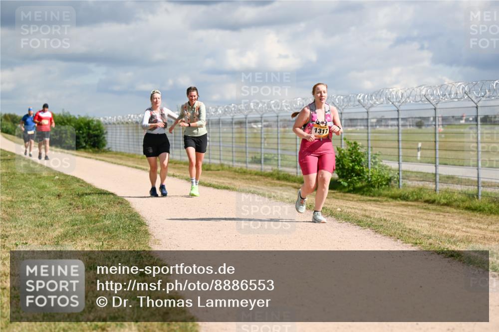 14.09.2025 - Airport Race Dr. Thomas Lammeyer http://msf.ph/oto/8886553 14.09.2025 12:47:01 Laufen 1317 meine-sportfotos.de