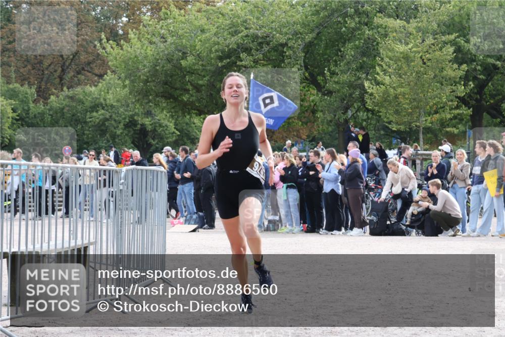 14.09.2025 - Stadtparktriathlon Strokosch-Dieckow http://msf.ph/oto/8886560 14.09.2025 11:22:41 Ziel 676 meine-sportfotos.de