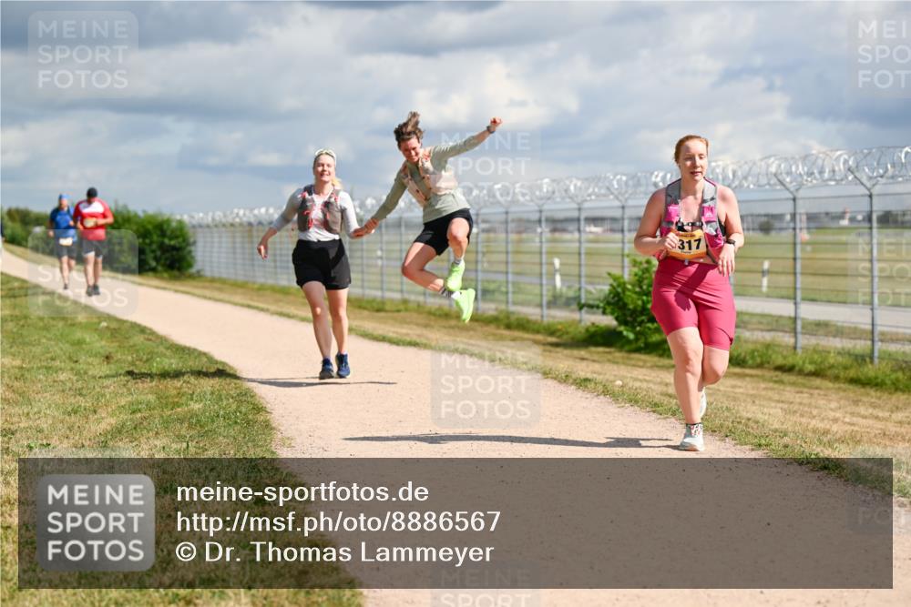 14.09.2025 - Airport Race Dr. Thomas Lammeyer http://msf.ph/oto/8886567 14.09.2025 12:47:02 Laufen 317 meine-sportfotos.de