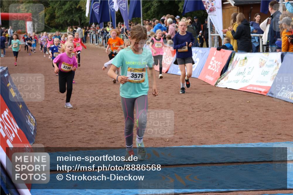 14.09.2025 - Airport Race Strokosch-Dieckow http://msf.ph/oto/8886568 14.09.2025 10:29:56 Ziel 3032, 3038, 3124, 3141, 3310, 3311, 3320, 3325, 3335, 3336, 3482, 3576, 3583, 3593, 3721, 3739, 3741 meine-sportfotos.de