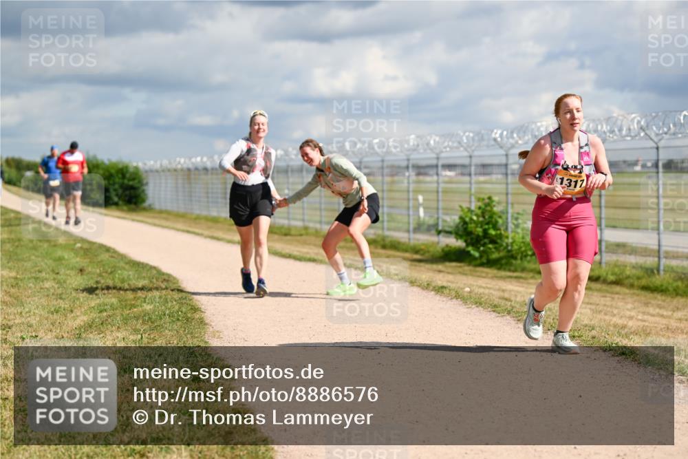 14.09.2025 - Airport Race Dr. Thomas Lammeyer http://msf.ph/oto/8886576 14.09.2025 12:47:03 Laufen 1317 meine-sportfotos.de