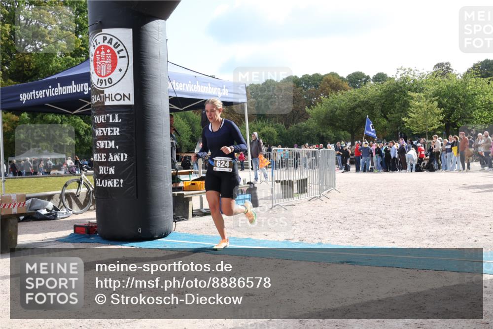14.09.2025 - Stadtparktriathlon Strokosch-Dieckow http://msf.ph/oto/8886578 14.09.2025 11:22:51 Ziel 624 meine-sportfotos.de