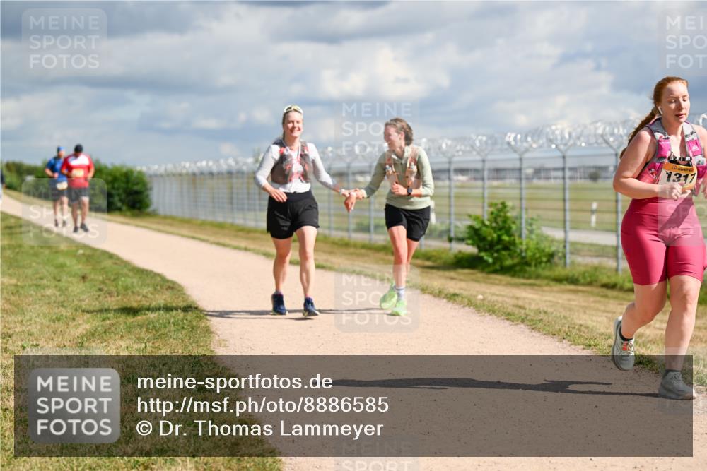 14.09.2025 - Airport Race Dr. Thomas Lammeyer http://msf.ph/oto/8886585 14.09.2025 12:47:03 Laufen 1317 meine-sportfotos.de