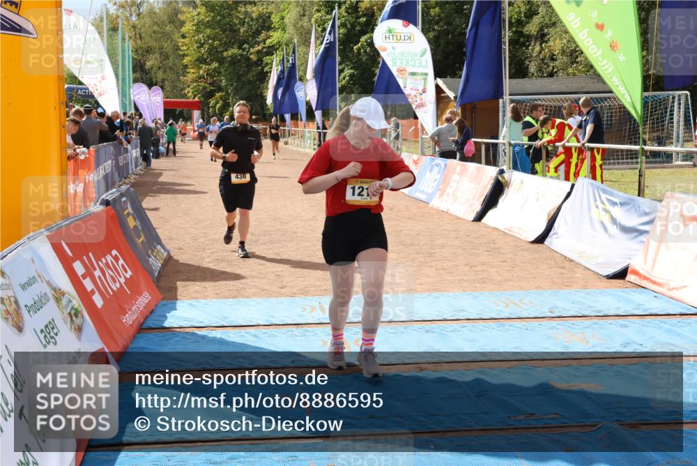 14.09.2025 - Airport Race Strokosch-Dieckow http://msf.ph/oto/8886595 14.09.2025 12:53:10 Ziel 47, 438, 1212 meine-sportfotos.de