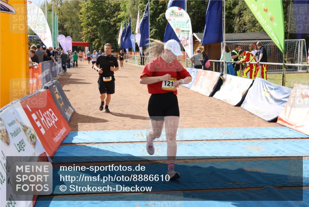14.09.2025 - Airport Race Strokosch-Dieckow http://msf.ph/oto/8886610 14.09.2025 12:53:10 Ziel 47, 438, 1212 meine-sportfotos.de