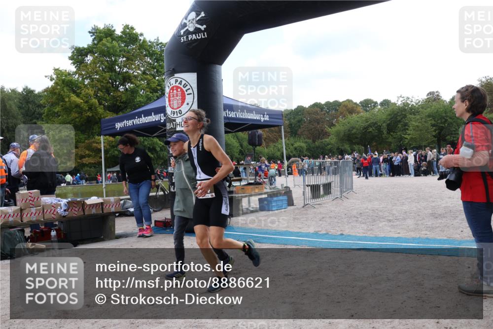 14.09.2025 - Stadtparktriathlon Strokosch-Dieckow http://msf.ph/oto/8886621 14.09.2025 11:23:45 Ziel 664 meine-sportfotos.de