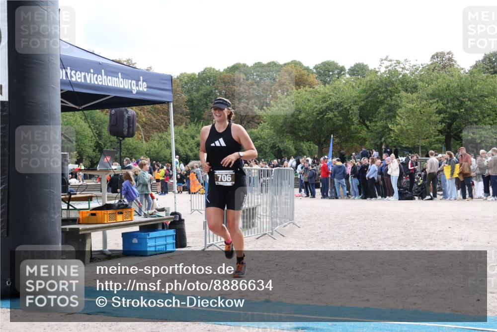 14.09.2025 - Stadtparktriathlon Strokosch-Dieckow http://msf.ph/oto/8886634 14.09.2025 11:24:59 Ziel 706 meine-sportfotos.de