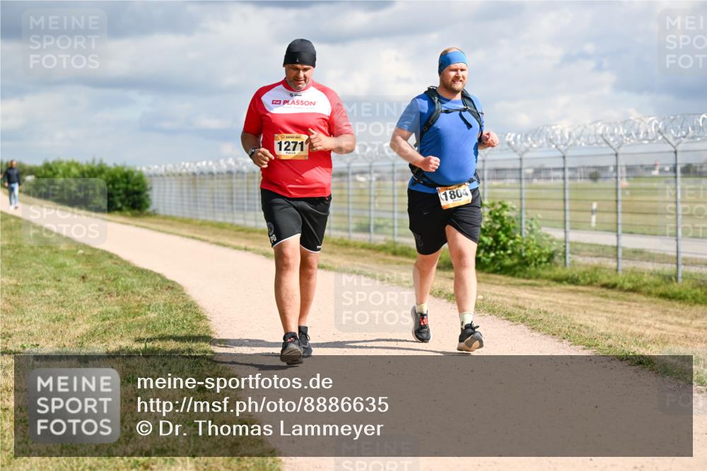 14.09.2025 - Airport Race Dr. Thomas Lammeyer http://msf.ph/oto/8886635 14.09.2025 12:47:16 Laufen 1271, 1804 meine-sportfotos.de