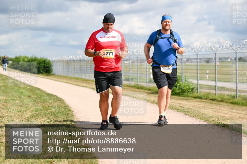 14.09.2025 - Airport Race Dr. Thomas Lammeyer http://msf.ph/oto/8886638 14.09.2025 12:47:16 Laufen 271, 1804 meine-sportfotos.de