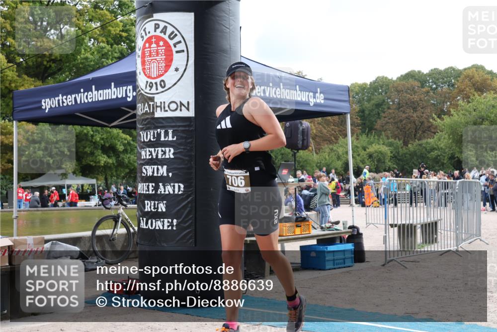 14.09.2025 - Stadtparktriathlon Strokosch-Dieckow http://msf.ph/oto/8886639 14.09.2025 11:25:00 Ziel 706 meine-sportfotos.de