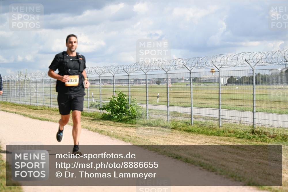 14.09.2025 - Airport Race Dr. Thomas Lammeyer http://msf.ph/oto/8886655 14.09.2025 12:47:50 Laufen 028 meine-sportfotos.de
