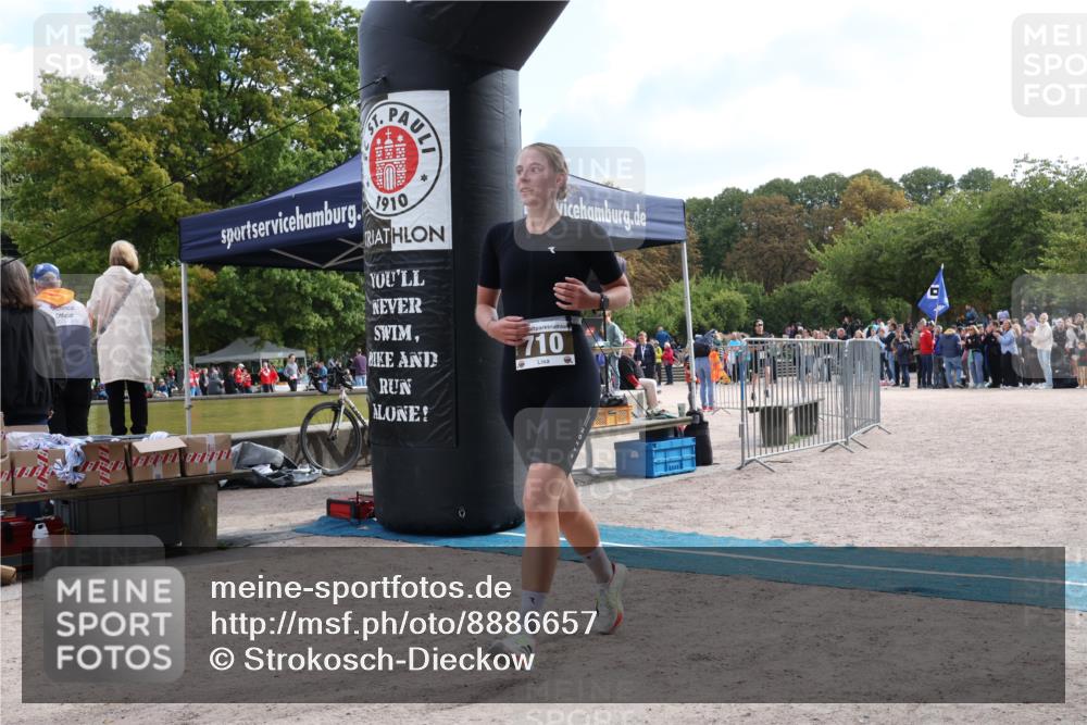 14.09.2025 - Stadtparktriathlon Strokosch-Dieckow http://msf.ph/oto/8886657 14.09.2025 11:25:15 Ziel 622, 710 meine-sportfotos.de