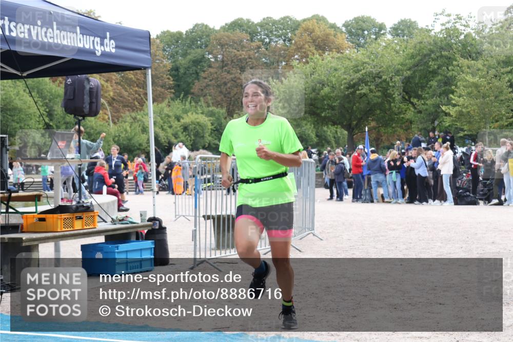 14.09.2025 - Stadtparktriathlon Strokosch-Dieckow http://msf.ph/oto/8886716 14.09.2025 11:26:15 Ziel 661 meine-sportfotos.de