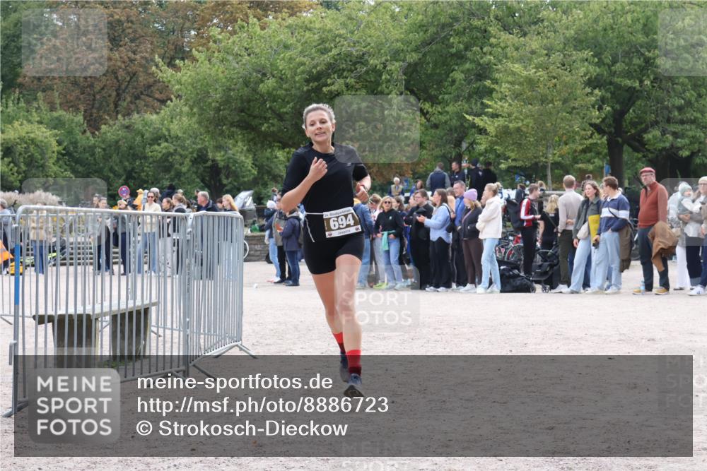 14.09.2025 - Stadtparktriathlon Strokosch-Dieckow http://msf.ph/oto/8886723 14.09.2025 11:26:37 Ziel 694 meine-sportfotos.de
