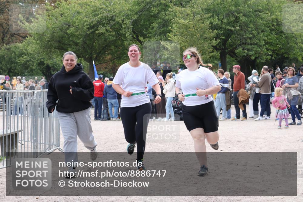 14.09.2025 - Stadtparktriathlon Strokosch-Dieckow http://msf.ph/oto/8886747 14.09.2025 11:27:02 Ziel 535 meine-sportfotos.de