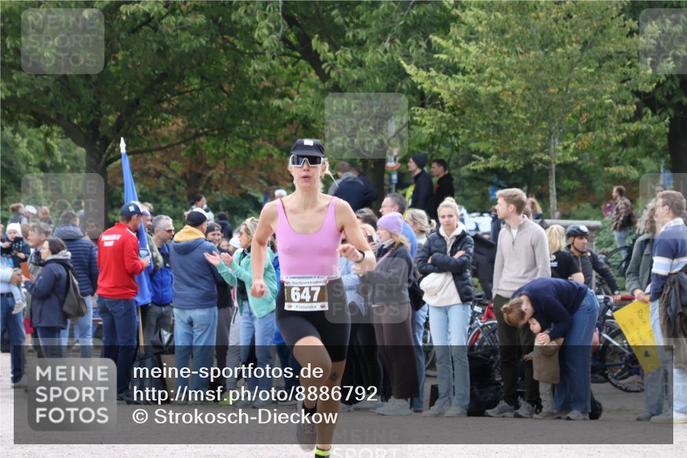 14.09.2025 - Stadtparktriathlon Strokosch-Dieckow http://msf.ph/oto/8886792 14.09.2025 11:28:16 Ziel 647 meine-sportfotos.de