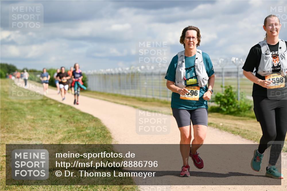 14.09.2025 - Airport Race Dr. Thomas Lammeyer http://msf.ph/oto/8886796 14.09.2025 12:48:16 Laufen 596, 6, 598 meine-sportfotos.de