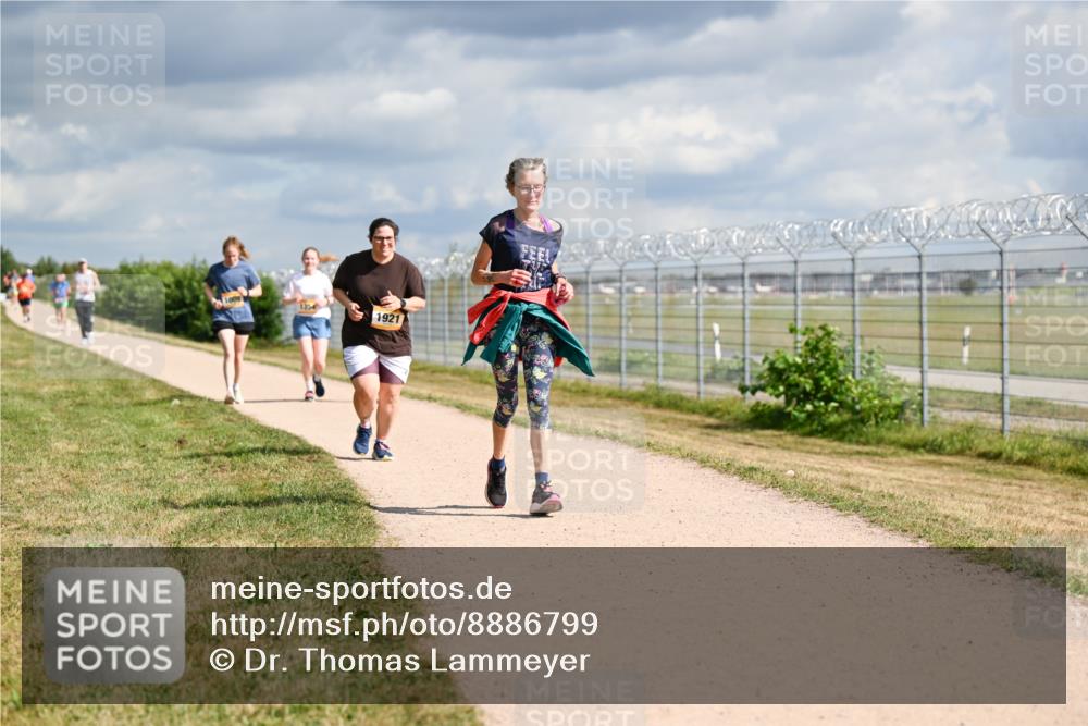 14.09.2025 - Airport Race Dr. Thomas Lammeyer http://msf.ph/oto/8886799 14.09.2025 12:48:24 Laufen 1921 meine-sportfotos.de