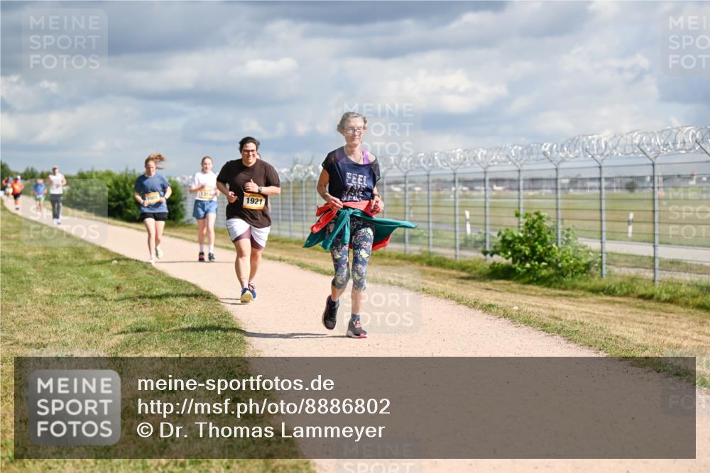 14.09.2025 - Airport Race Dr. Thomas Lammeyer http://msf.ph/oto/8886802 14.09.2025 12:48:24 Laufen 1921 meine-sportfotos.de