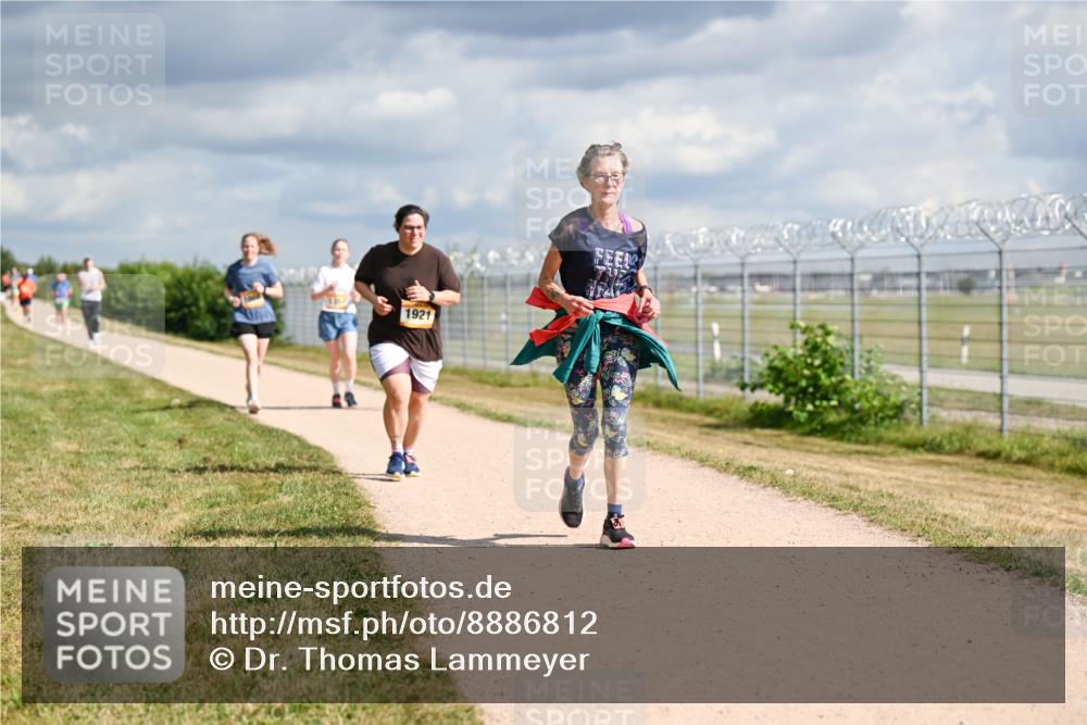 14.09.2025 - Airport Race Dr. Thomas Lammeyer http://msf.ph/oto/8886812 14.09.2025 12:48:24 Laufen 1921 meine-sportfotos.de