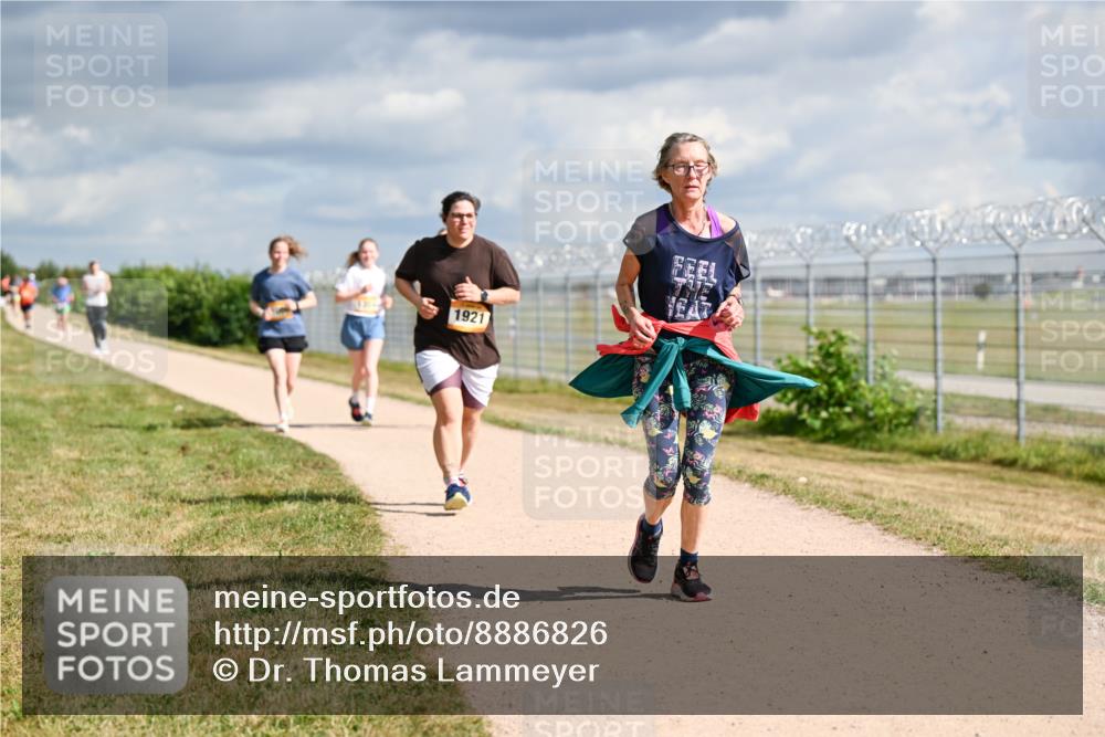 14.09.2025 - Airport Race Dr. Thomas Lammeyer http://msf.ph/oto/8886826 14.09.2025 12:48:25 Laufen 1921 meine-sportfotos.de