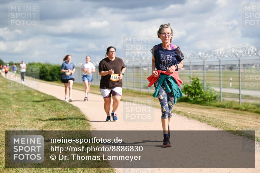 14.09.2025 - Airport Race Dr. Thomas Lammeyer http://msf.ph/oto/8886830 14.09.2025 12:48:25 Laufen 1921 meine-sportfotos.de
