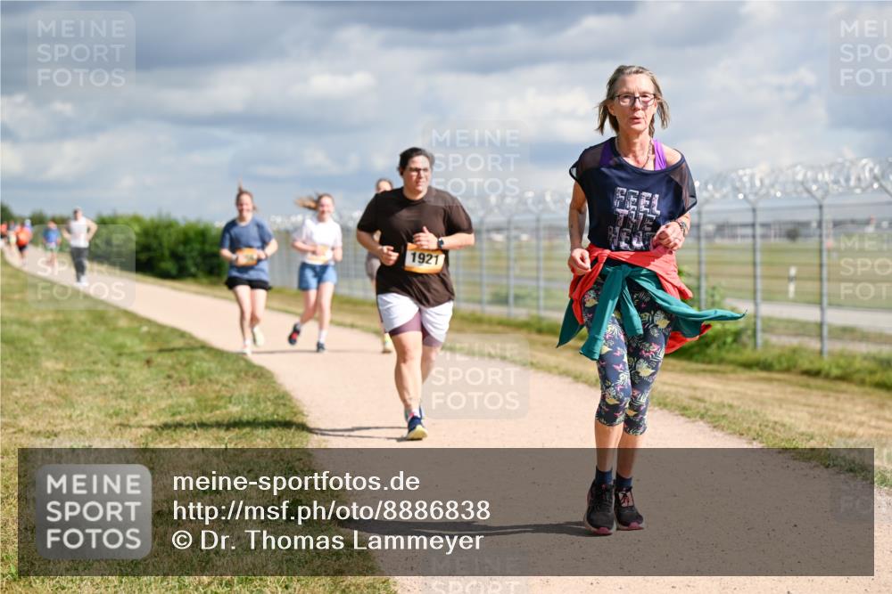 14.09.2025 - Airport Race Dr. Thomas Lammeyer http://msf.ph/oto/8886838 14.09.2025 12:48:26 Laufen 1921 meine-sportfotos.de