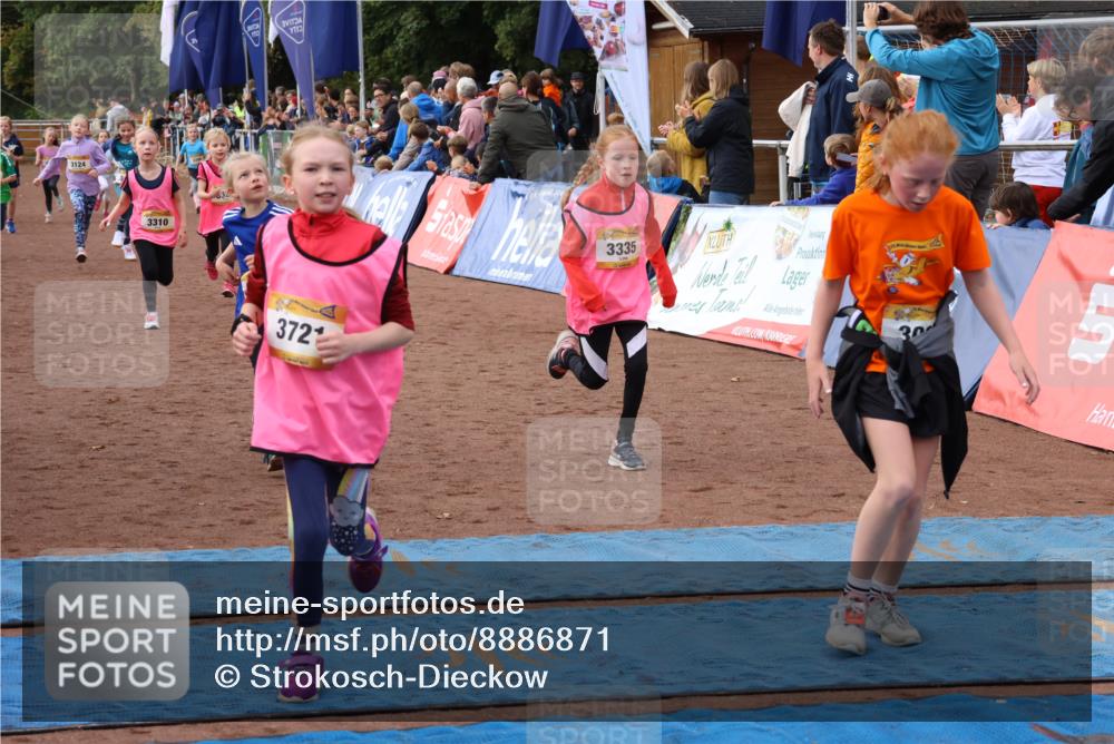 14.09.2025 - Airport Race Strokosch-Dieckow http://msf.ph/oto/8886871 14.09.2025 10:30:01 Ziel 3032, 3038, 3124, 3141, 3250, 3310, 3320, 3335, 3380, 3385, 3390, 3576, 3583, 3593, 3721, 3739, 3741, 3747 meine-sportfotos.de