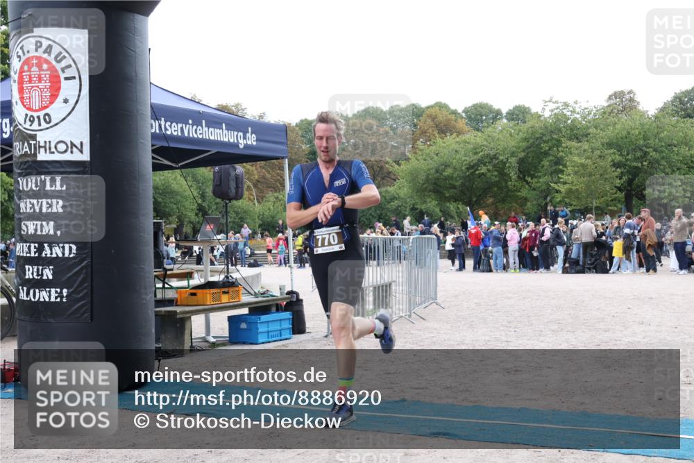 14.09.2025 - Stadtparktriathlon Strokosch-Dieckow http://msf.ph/oto/8886920 14.09.2025 11:31:08 Ziel 770 meine-sportfotos.de
