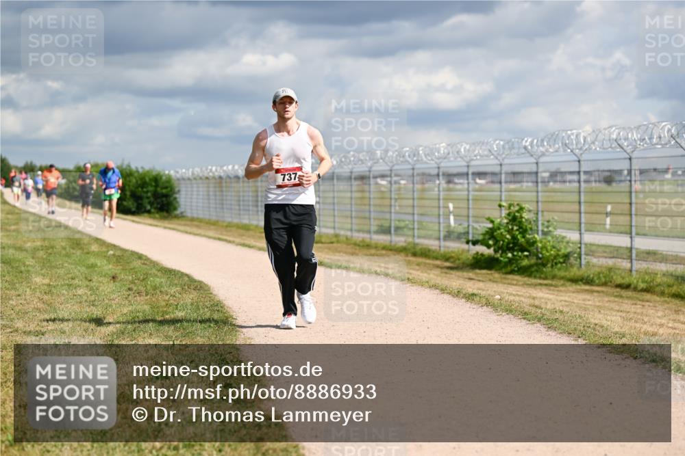 14.09.2025 - Airport Race Dr. Thomas Lammeyer http://msf.ph/oto/8886933 14.09.2025 12:48:42 Laufen 737 meine-sportfotos.de
