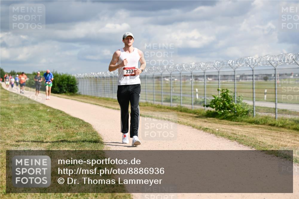 14.09.2025 - Airport Race Dr. Thomas Lammeyer http://msf.ph/oto/8886936 14.09.2025 12:48:42 Laufen 737 meine-sportfotos.de