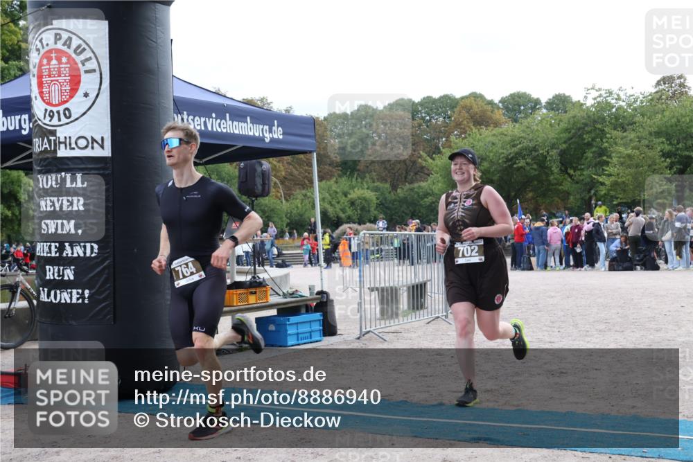 14.09.2025 - Stadtparktriathlon Strokosch-Dieckow http://msf.ph/oto/8886940 14.09.2025 11:31:44 Ziel 702, 764 meine-sportfotos.de