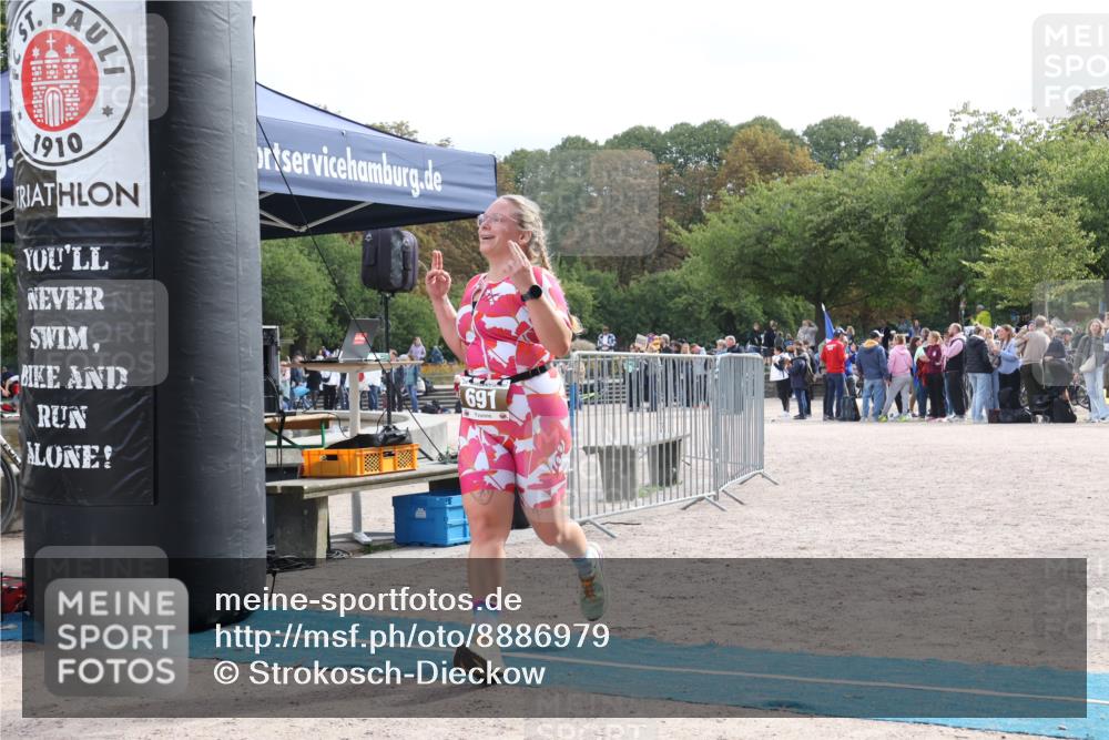 14.09.2025 - Stadtparktriathlon Strokosch-Dieckow http://msf.ph/oto/8886979 14.09.2025 11:32:13 Ziel 688, 691, 788 meine-sportfotos.de