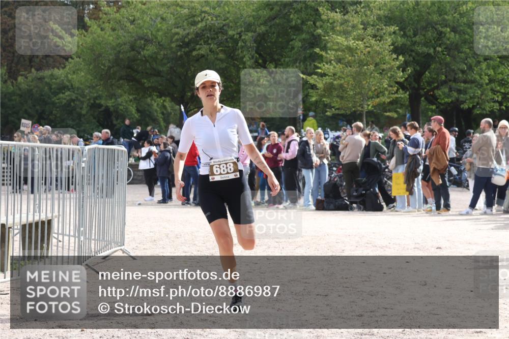 14.09.2025 - Stadtparktriathlon Strokosch-Dieckow http://msf.ph/oto/8886987 14.09.2025 11:32:19 Ziel 688, 691 meine-sportfotos.de