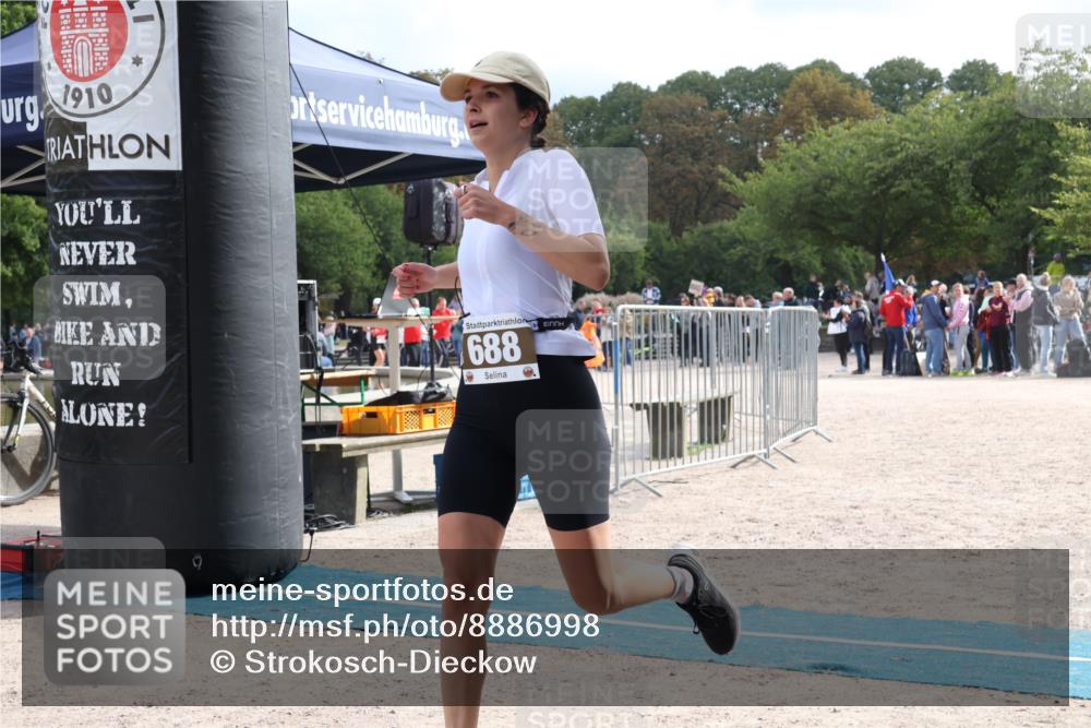 14.09.2025 - Stadtparktriathlon Strokosch-Dieckow http://msf.ph/oto/8886998 14.09.2025 11:32:21 Ziel 688 meine-sportfotos.de
