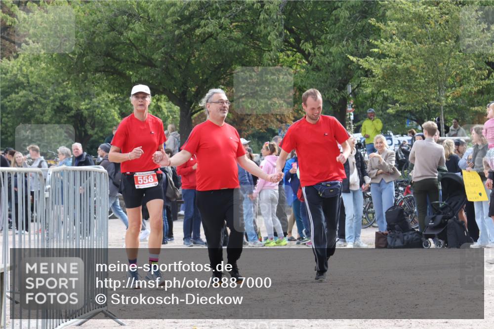 14.09.2025 - Stadtparktriathlon Strokosch-Dieckow http://msf.ph/oto/8887000 14.09.2025 11:32:31 Ziel 558 meine-sportfotos.de