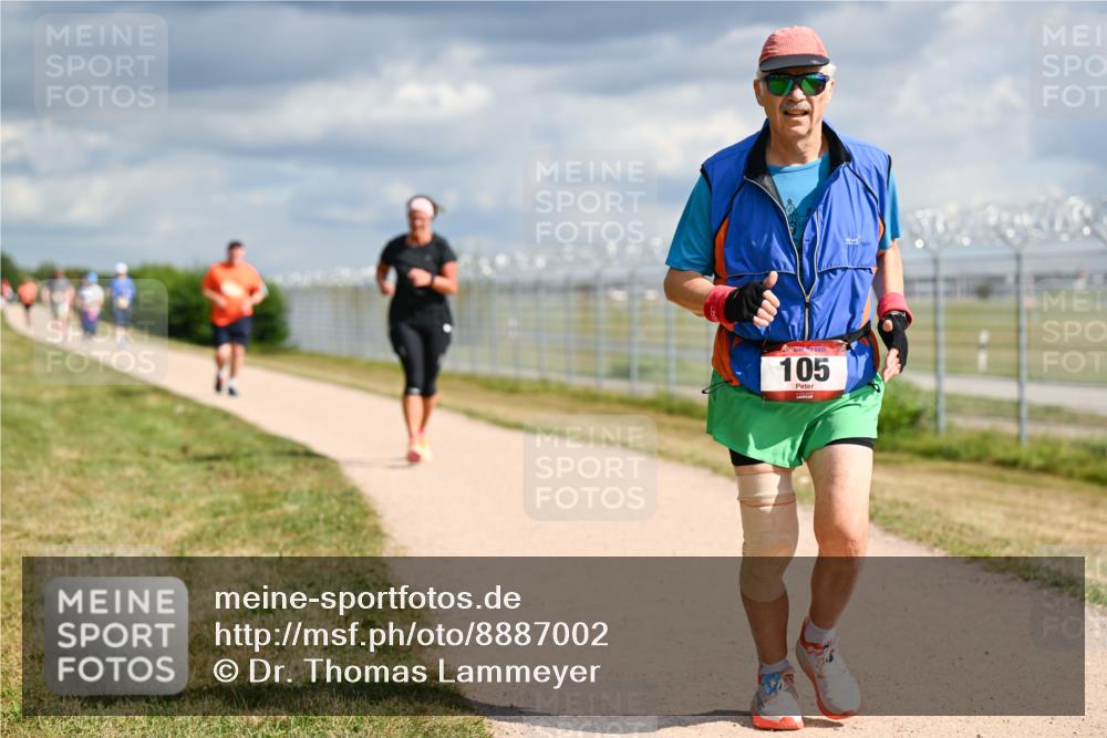 14.09.2025 - Airport Race Dr. Thomas Lammeyer http://msf.ph/oto/8887002 14.09.2025 12:48:57 Laufen 105 meine-sportfotos.de