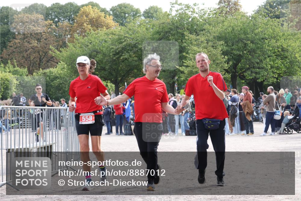 14.09.2025 - Stadtparktriathlon Strokosch-Dieckow http://msf.ph/oto/8887012 14.09.2025 11:32:35 Ziel 558, 817 meine-sportfotos.de