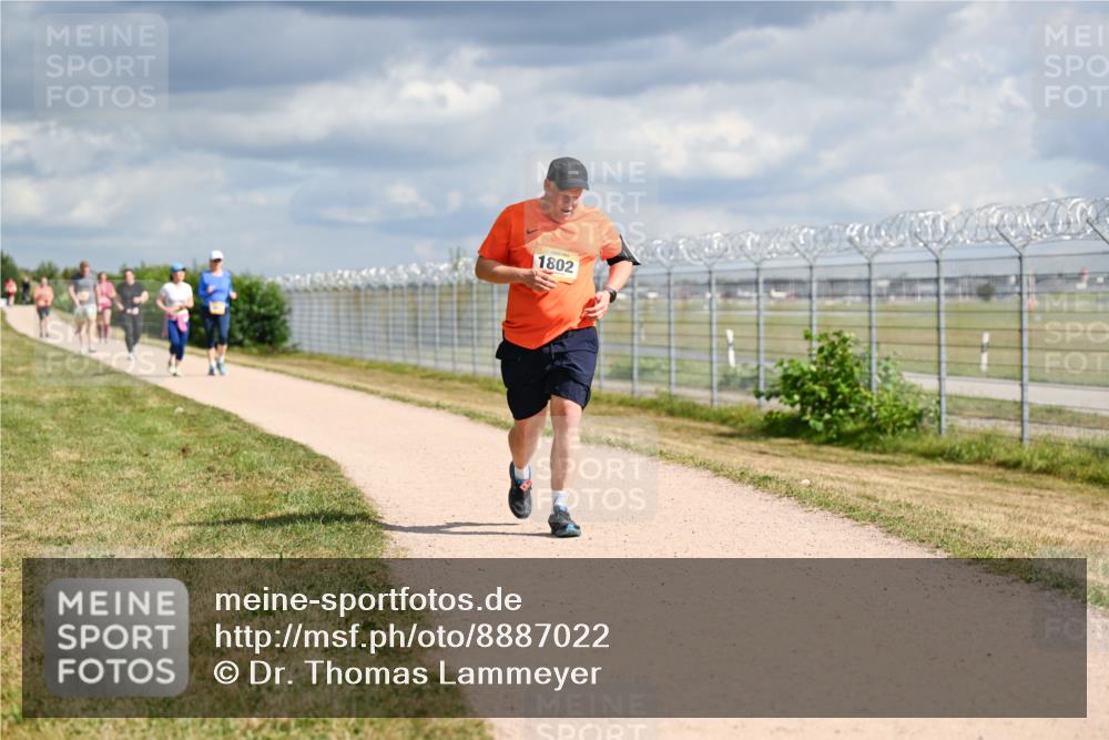 14.09.2025 - Airport Race Dr. Thomas Lammeyer http://msf.ph/oto/8887022 14.09.2025 12:49:05 Laufen 1802 meine-sportfotos.de